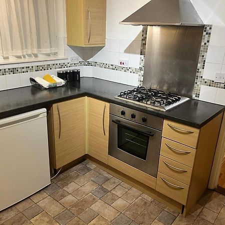 El Met Global Apartment Erith Buitenkant foto